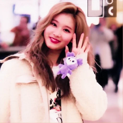 young woman, twith sana, twice sana, twice sana, woman beauty