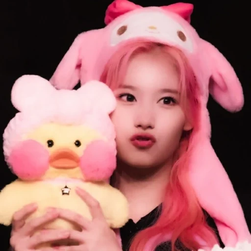 t h e, сана твайс, twice sana, sana twice cute, minatozaki sana