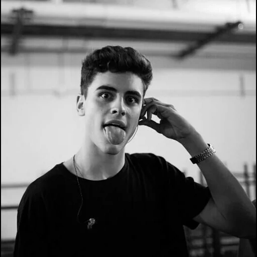 tipo, jack jack, sean mendes, jack gilinsky, bravi ragazzi