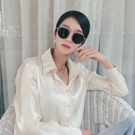 moda femenina, nastya teplova, moda coreana, camisa de mujer, gafas de sol 2021 mujeres