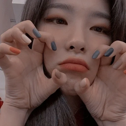 mac taylor, nail coréen, maquillage coréen, nail art et maquillage en corée, nail art coréen velours rouge