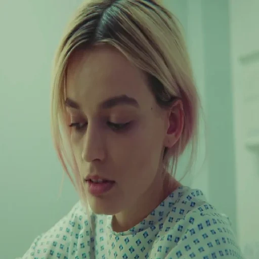 giovane donna, specchio nero, black mirror 2019, la serie è uno specchio nero, serie black mirror nonflick