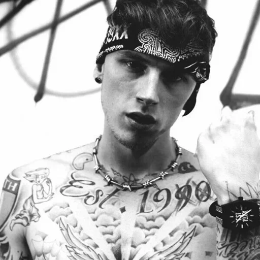 лил уэйн, machine gun kelly, американские рэперы, машин ган келли 2020, east 19xx machine gun kelly