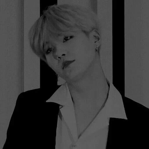 yugay, pak jimin, conhecimento de línguas, bts suga com um cigarro, informações sobre uma pessoa