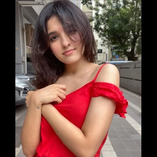 menina, meninas lindas, mulher, garotas, shirley setia com cabelo limpo