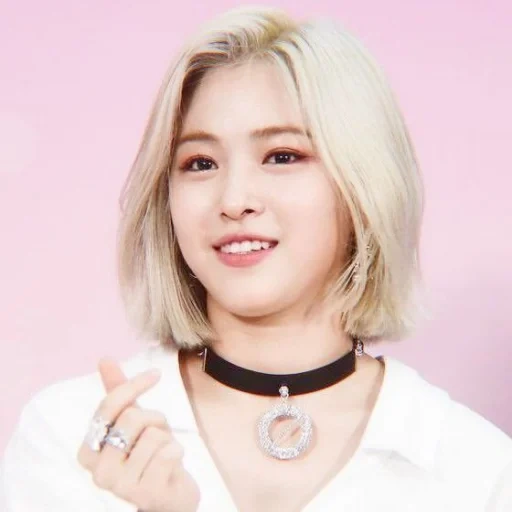 щечки, рюдзин, itzy ryujin, азиат, itzy ryujin blond