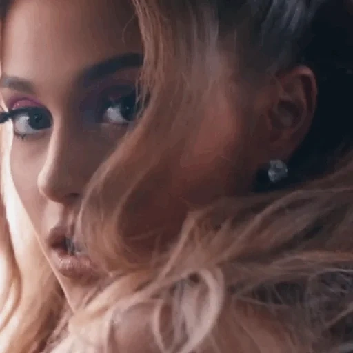 ariana, einblick, seite an seite, ariana grande, platz