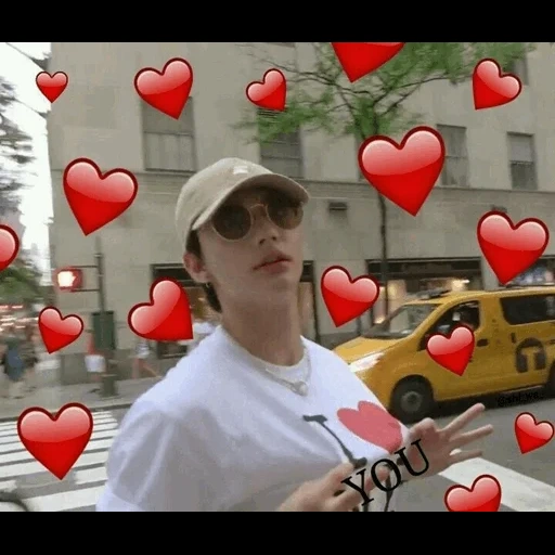 cara, humano, estou enviando corações, meme kpop hearts, hosok com corações