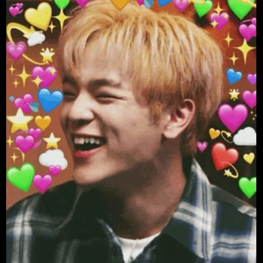 memes, bts hearts, meme de niños callejeros, la cara de un loco, stray kids felix hearts