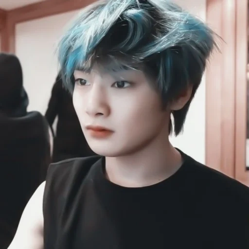 shuga bts, jung jungkook, min yongi bts, anak laki laki yang tampan, kim taehyun dengan rambut biru