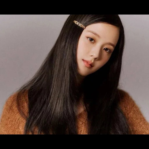 rose noir, kim jisu 2020, les coréens sont beaux, actrices coréennes