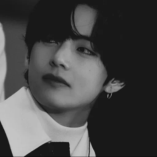 chong guo, jogador de papéis, taehyung bts, bts jungkook, cigarro jin taiheng