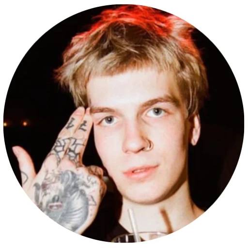 lil peep, дэн уотсон, сода лав рэпер, красивый мальчик, machine gun kelly nails