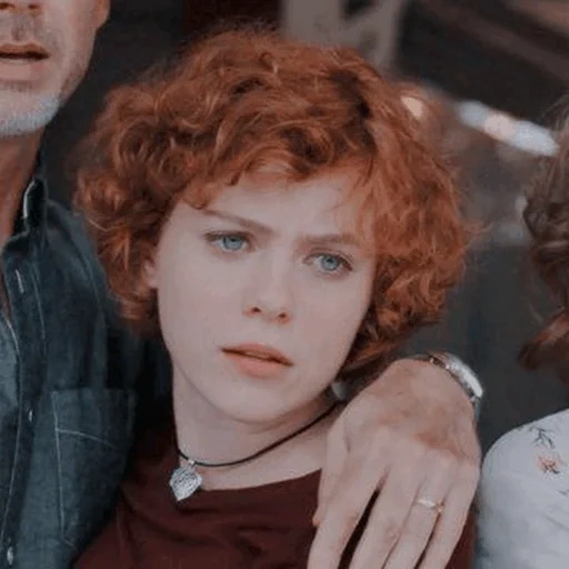 actriz, lente de película, sophia lillis, jesse buckley fargo, sophia lilith frank duke