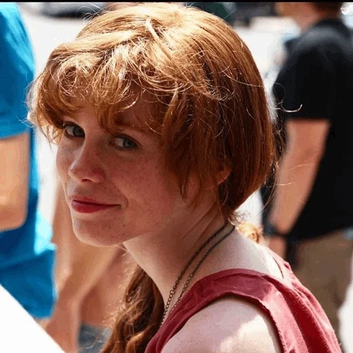 chica, beverly marsh, sophia lillis, cabello rojo, beverly marsh