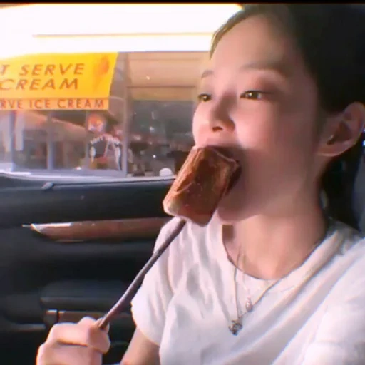 человек, black pink, дженни ким, jenny ice cream, jennie kim ice cream