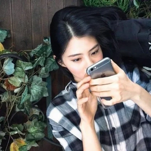 asiatico, giovane donna, ragazze coreane, pattinare nell'amore 2020, parla divulgazione di khalid