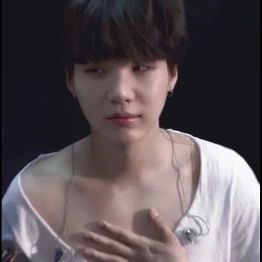 rongji bts, zheng zhongguo, bts yoongi, jungi bts neck, min youngi suga