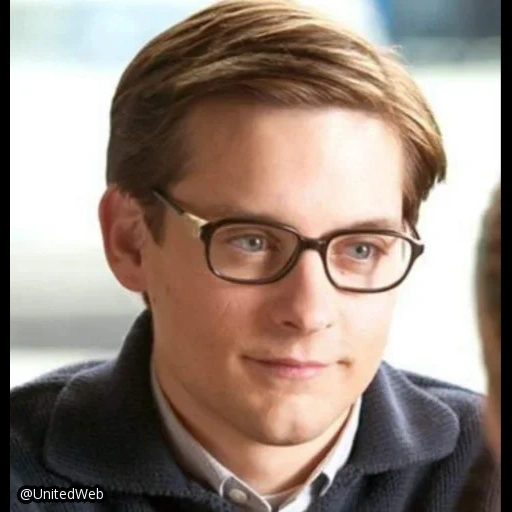 humain, toby maguire, homme araignée, spider 2002, toby maguire avec des lunettes