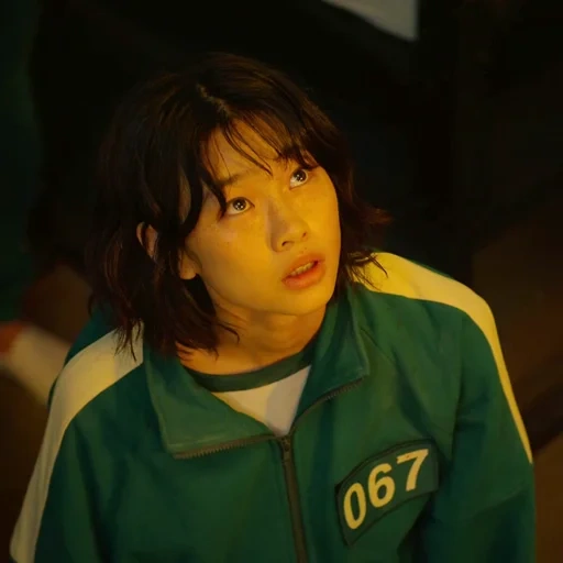 kang sae byeok, корейские актеры, себек игра кальмара, кан сэ бек актриса 067, шестой раунд нетфликс карточка