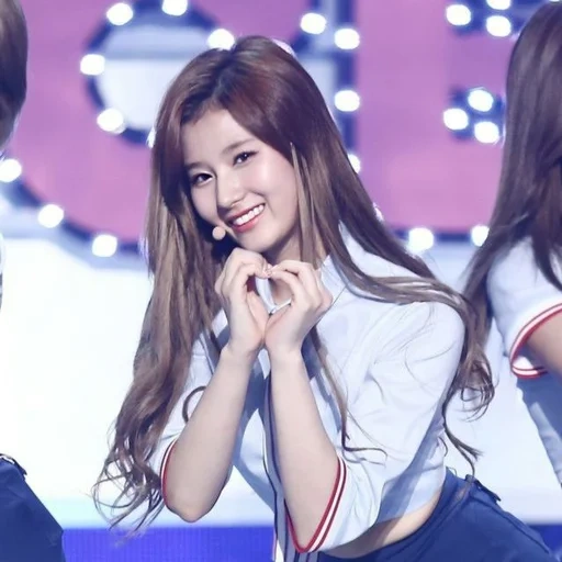 kpop, им наён, чжоу цзыюй, twice sana, minatozaki sana