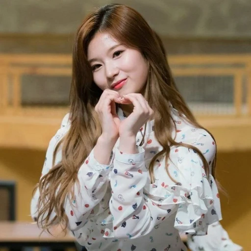 twice, им наён, чжоу цзыюй, twice sana, minatozaki sana