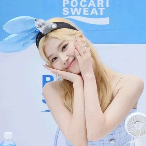 twice, twice sana, william harper, twice sana фигура, twice pocari sweat event