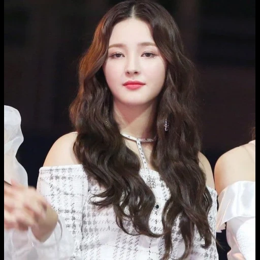 nancy momoland, niña asiatica, hermosas chicas asiáticas, momoland nancy figura 2019, nancy momoland al plástico