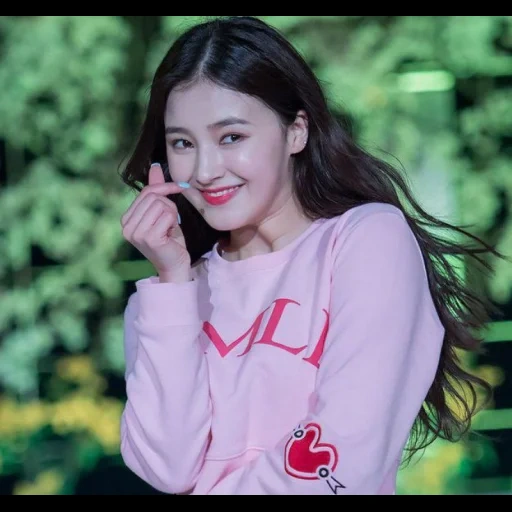 the gum club, nancy momoland, nancy momoland, asian girl, nancy momoland 2021