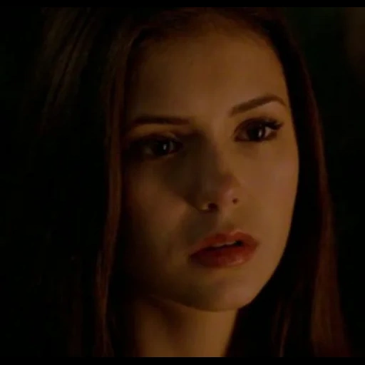 elena gilbert, elena gilbert, siete héroes, katherine pierce, elena gilbert 1x01