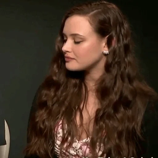 giovane donna, umano, katherine langford, katherine lendgroofd capelli lunghi, katherine langford hannana baker smile