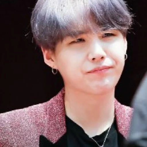 yoongi, yoongi bts, min yongi, min yongi suga, bts shuga fansain