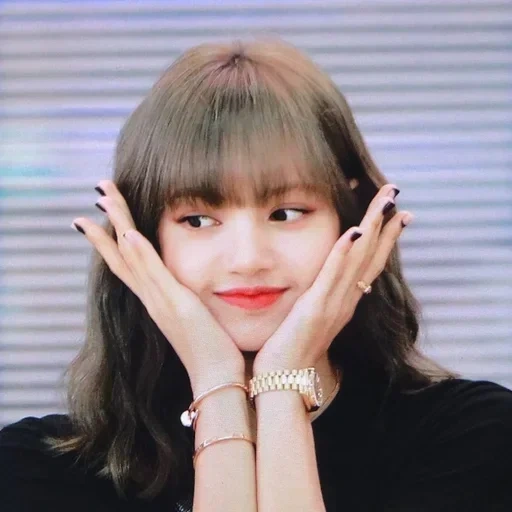 cantante pop, polvo negro, larisa manoban, blackpink lisa, larisa manoban estética