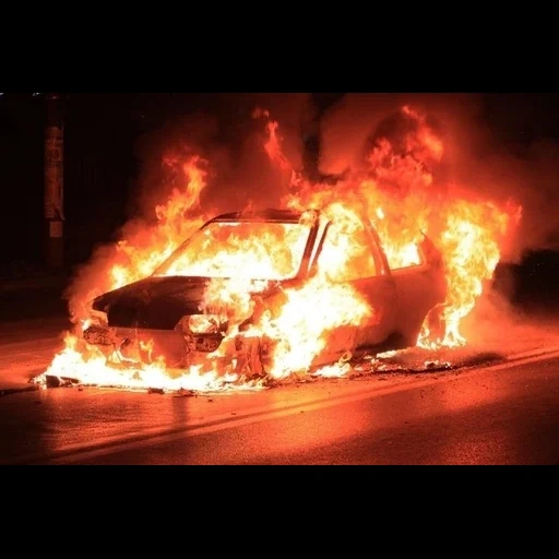 burning, the car caught fire, disco accident, a charred machine, a burnt-out car