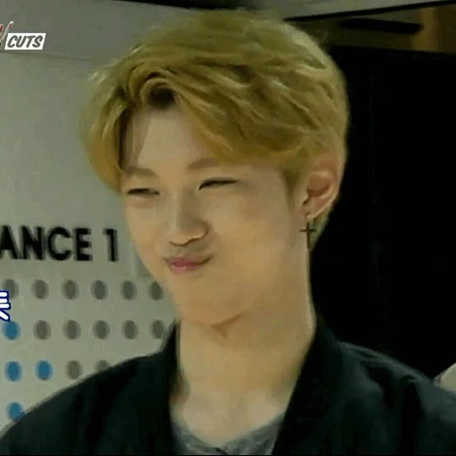 felix lee, felix stray kids, felix mime street kids, felix stray kids meme, divertente felix stry kid