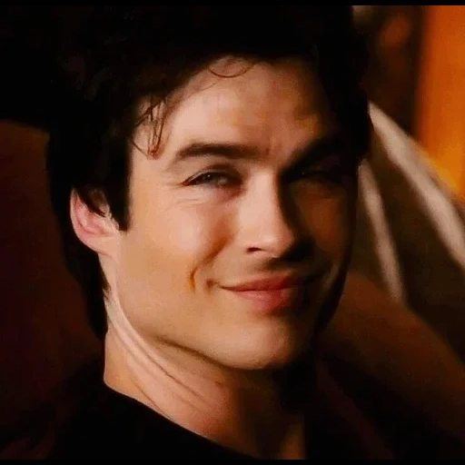 damon, jovem, damon salvatore, el salvador damon, ian somerhold vampiro sorriso diário