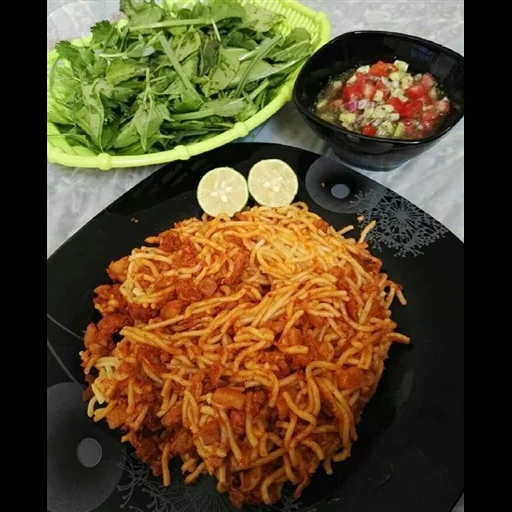 lettuce, dishes, goreng, the items on the table, salad recipe
