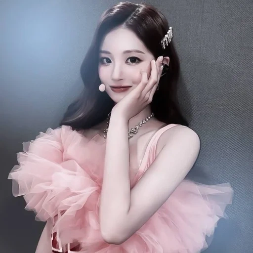 sullyoon, girl group, nmixx сольюн, подпись джису блэкпинк, madam figaro mode yuliang shunxi