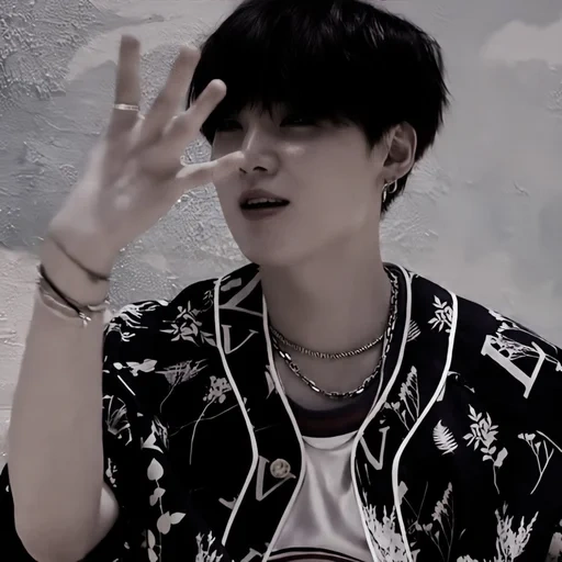 bts suga, шуга bts, юнги шуга, bts yoongi, шуга бтс динамит