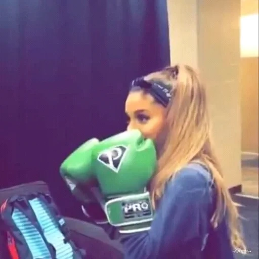 arianna, gadis, gadis, ariana grande, stasiun radio ariane grande