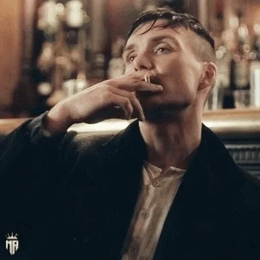 killian murphy, viseiras nítidas, visores nítidos thomas shelby fuma, visores nítidos thomas sheleby triste, visores nítidos thomas shelby cigarta