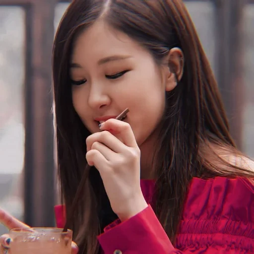 asia, rose blackpink, blackpink jisoo, rose blackpink imut, rose blackpink eating