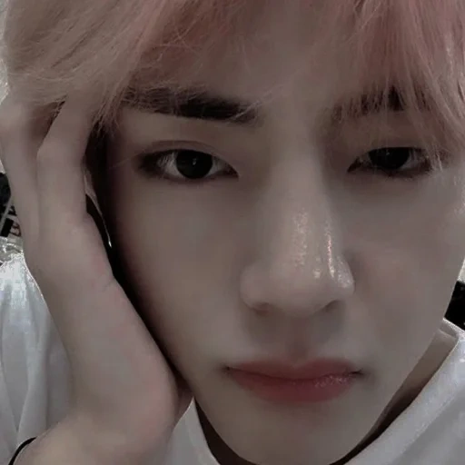 taehen, kim ta hyun, taehyung kim, partecipanti del bts, taehyung selca