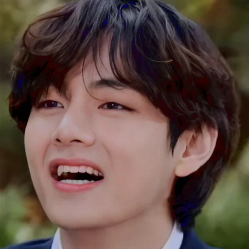 v bts, kim tae-hyun, bts jungkook, le sourire de tae hyung, acteur coréen