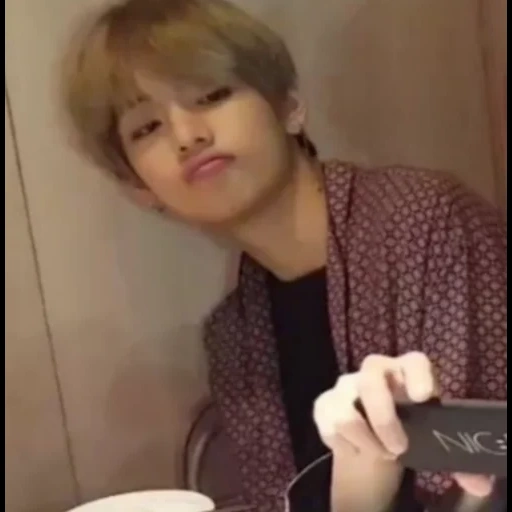 taehyung, v taehyung, ким тэ хён, taehyung bts, taehyung kim