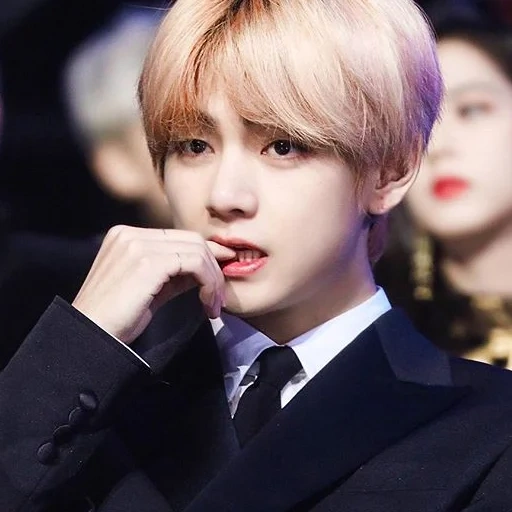 bts v, taehyung, v taehyung, kim tae-hyun, taihen 2019 gda