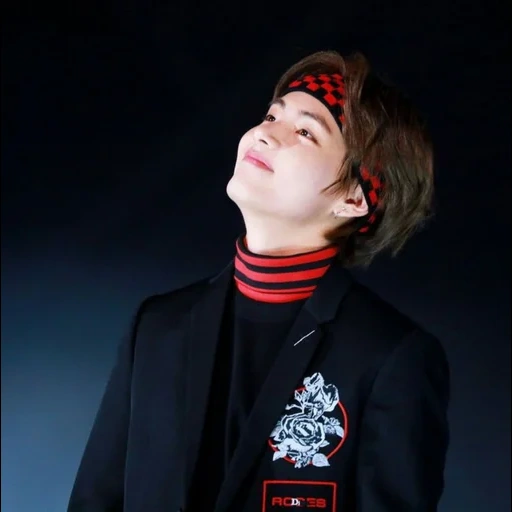 bts v, ким тэ хён, bangtan boys, taehyung bts, bts taehyung gucci