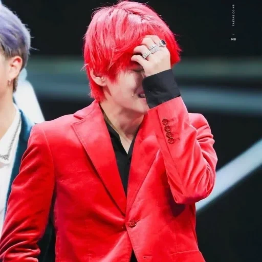 taehen, kim ta hyun, taehen mama 2018, bts taehen cries, taehyun bts red suit