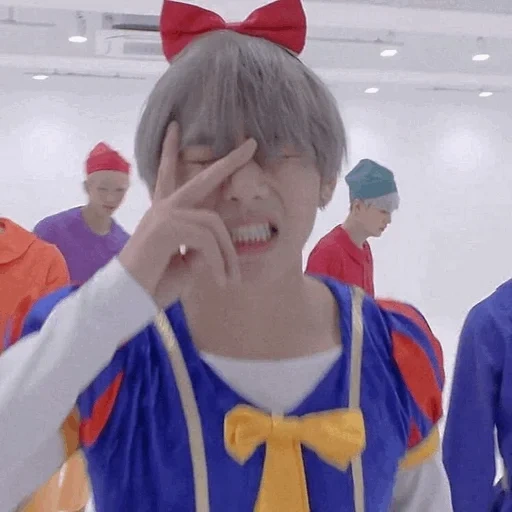 taehen, branca de neve, taehyung bts, kim taehen go go, bts taehen branca de neve