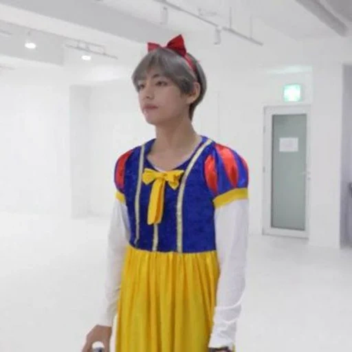 taehen, rap monster, taehen snow white, bts taehen snow white, namjun dress sailormun